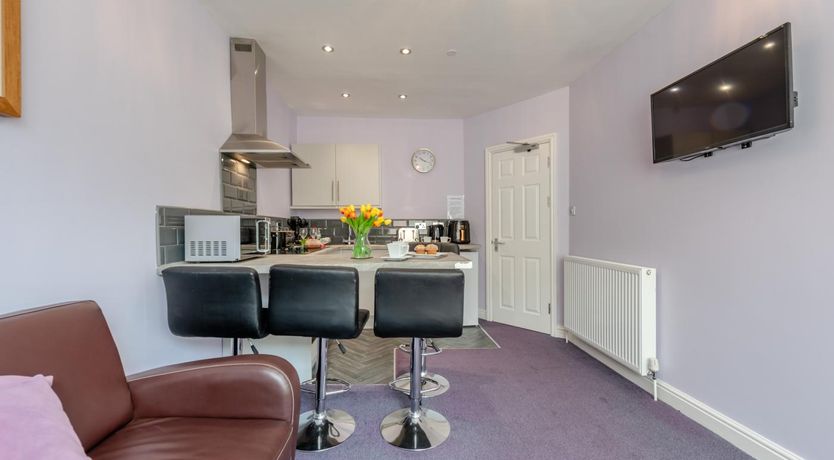 Photo of 2 Bed in Tenby
