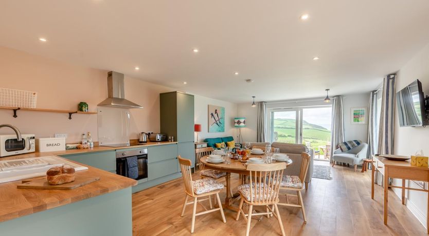 Photo of 3 Bed in Abbotsham