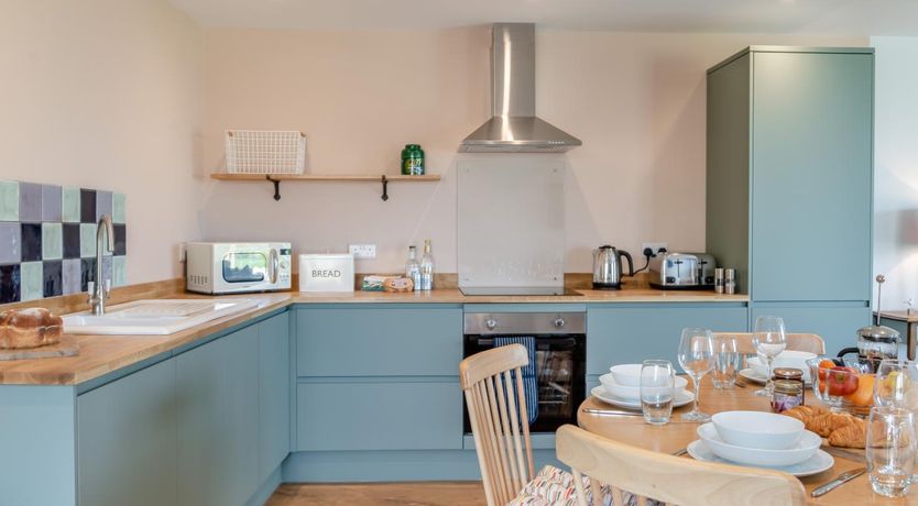 Photo of 3 Bed in Abbotsham