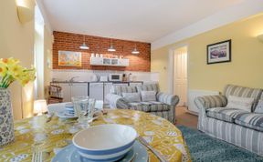 Photo of 1 Bed in Briston