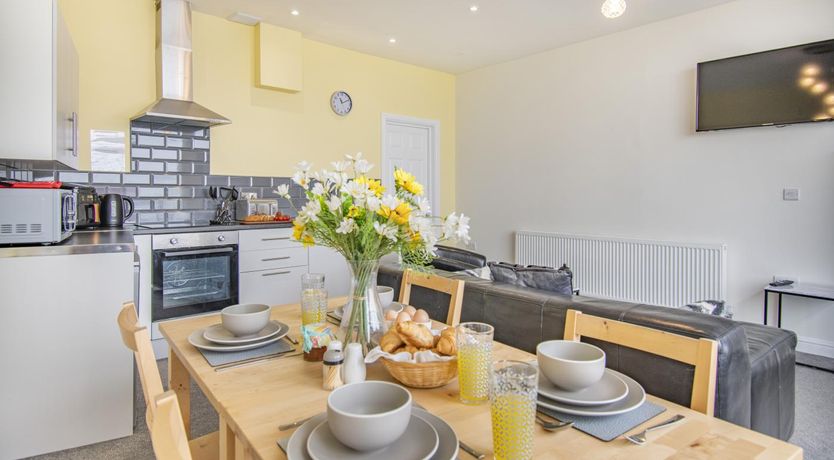 Photo of 2 Bed in Tenby