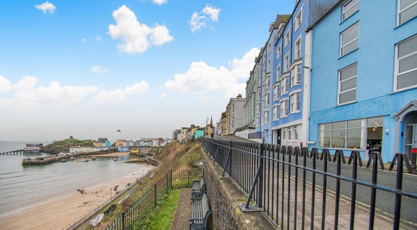 Photo of 2 Bed in Tenby
