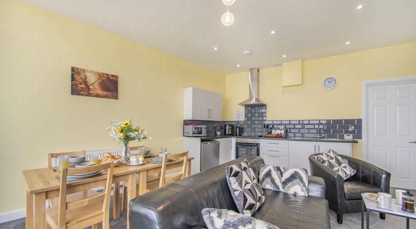 Photo of 2 Bed in Tenby