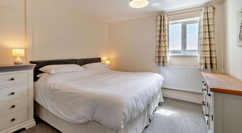 Photo of 1 Bed in Red Roses