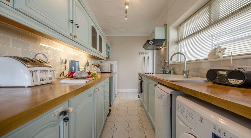 Photo of 2 Bed in Bishopston