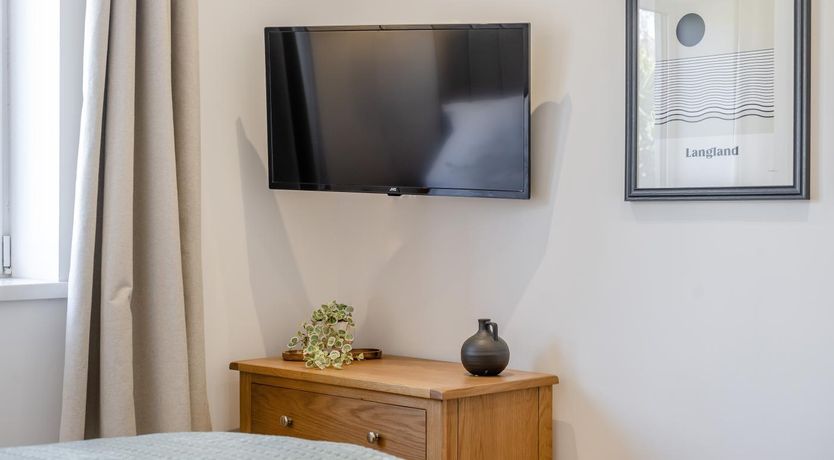 Photo of 2 Bed in Mumbles