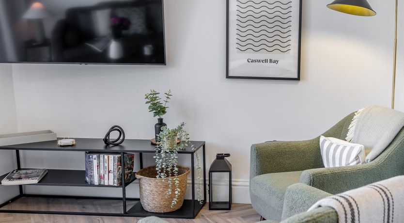 Photo of 2 Bed in Mumbles