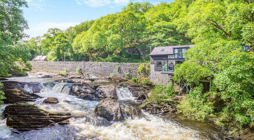 Photo of 3 Bed in Capel Curig