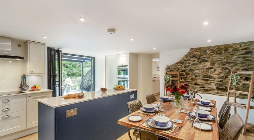 Photo of 3 Bed in Capel Curig