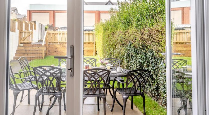 Photo of 4 Bed in Mumbles