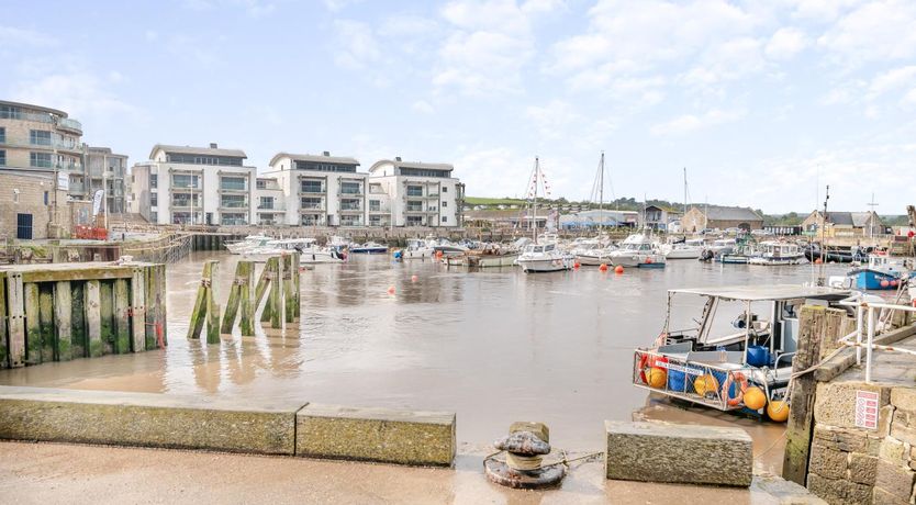 Photo of 2 Bed in West Bay