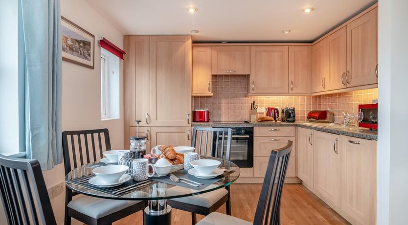 Photo of 2 Bed in West Bay