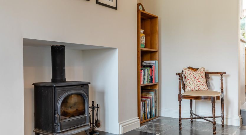 Photo of 2 Bed in Stoke Gabriel
