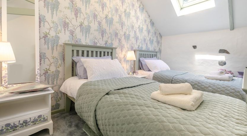 Photo of 2 Bed in Trewoon