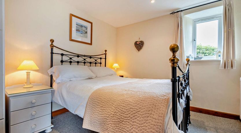 Photo of 2 Bed in St. Issey