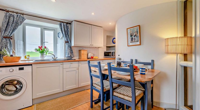 Photo of 2 Bed in St. Issey