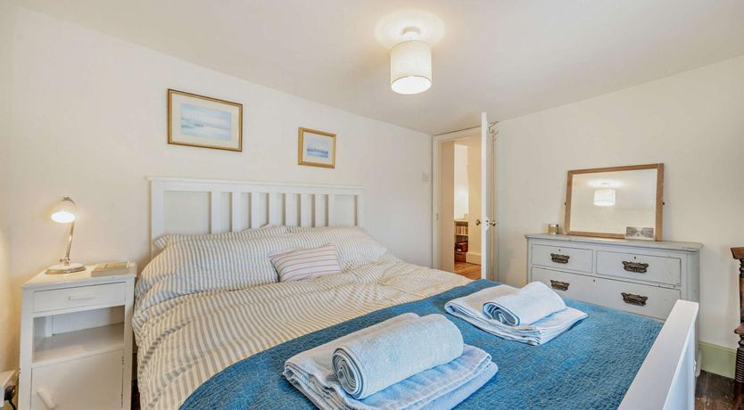 Photo of 2 Bed in Frogmore