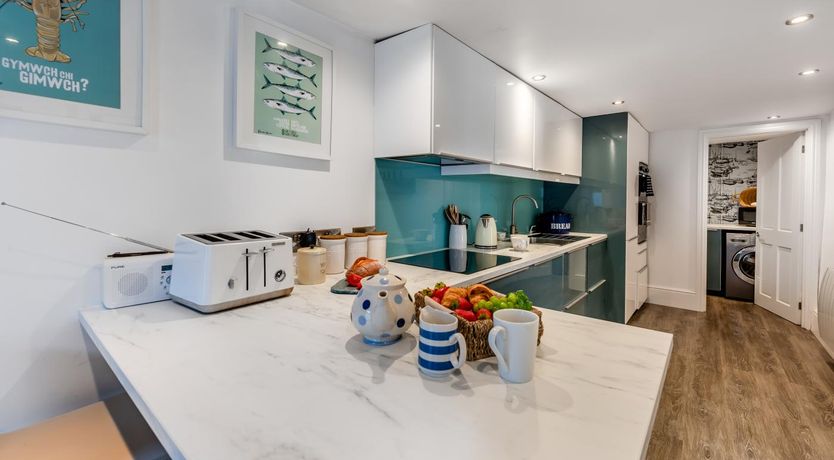 Photo of 4 Bed in New Quay