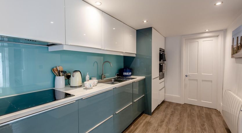 Photo of 4 Bed in New Quay