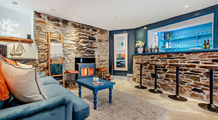 Photo of 7 Bed in St. Agnes