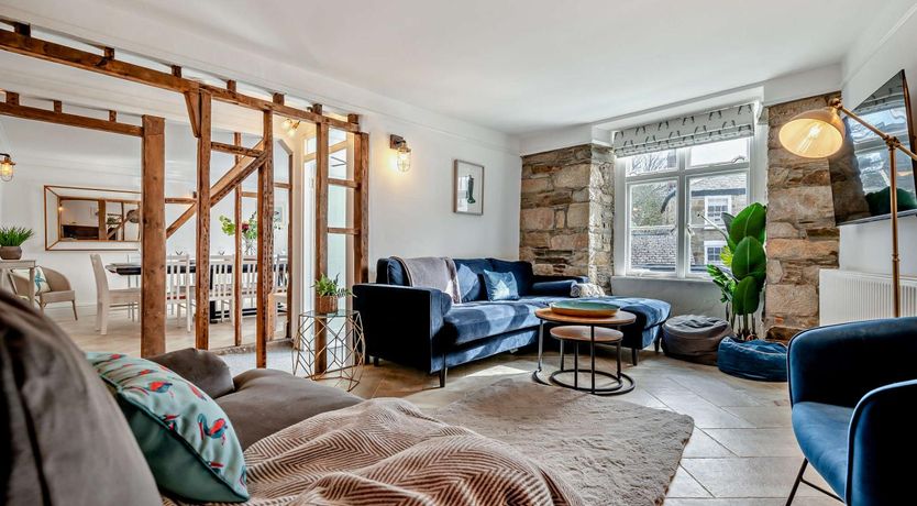 Photo of 7 Bed in St. Agnes