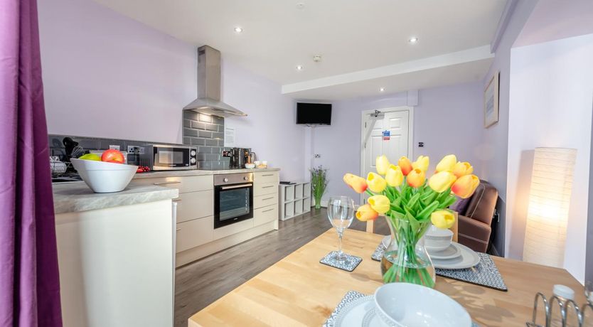 Photo of 1 Bed in Tenby