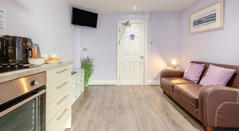 Photo of 1 Bed in Tenby