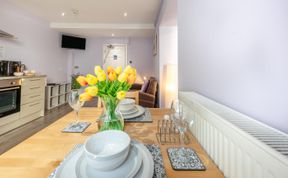 Photo of 1 Bed in Tenby