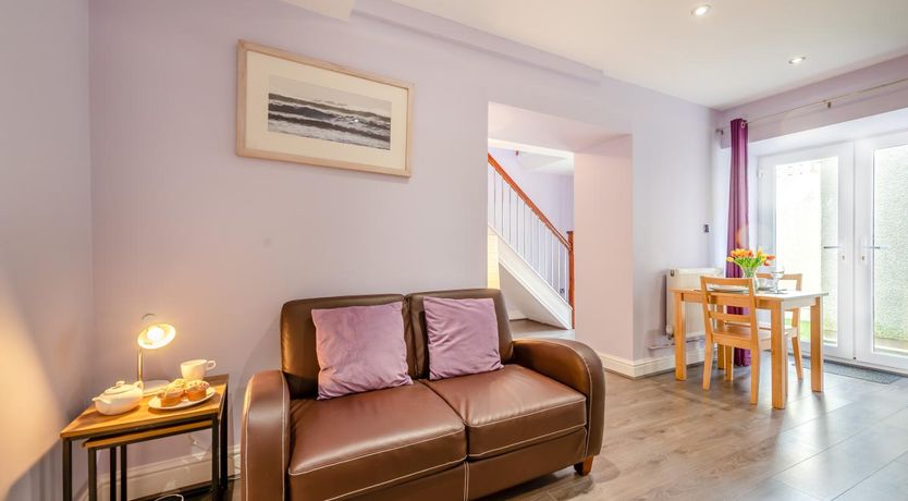 Photo of 1 Bed in Tenby