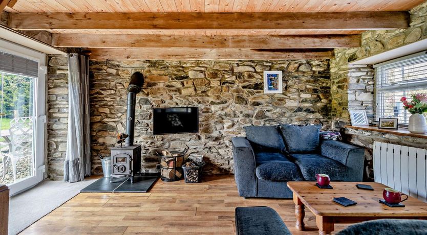 Photo of 2 Bed in Cross Inn