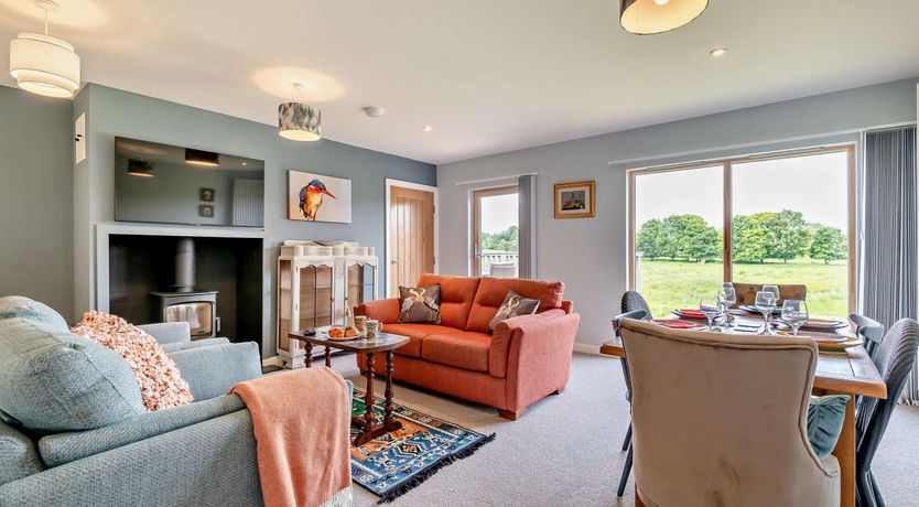 Photo of 3 Bed in Chapmanslade