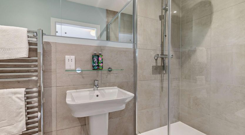 Photo of 3 Bed in Chapmanslade