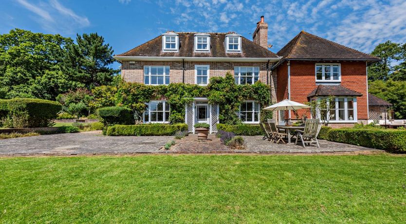 Photo of 6 Bed in Robertsbridge