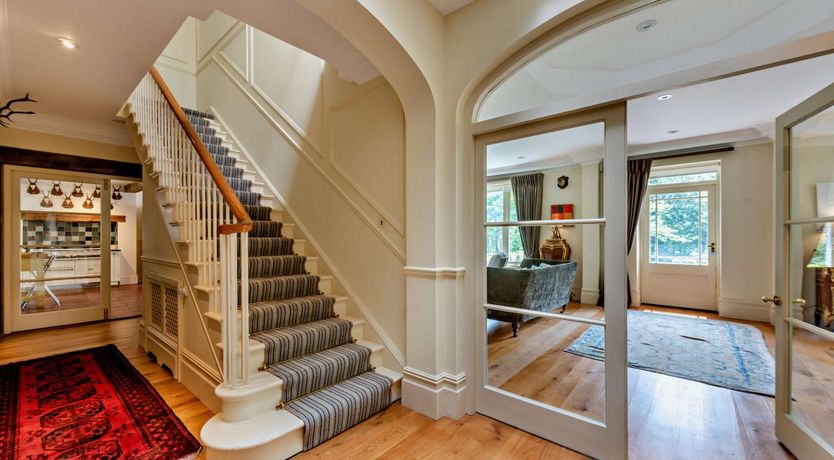 Photo of 6 Bed in Robertsbridge