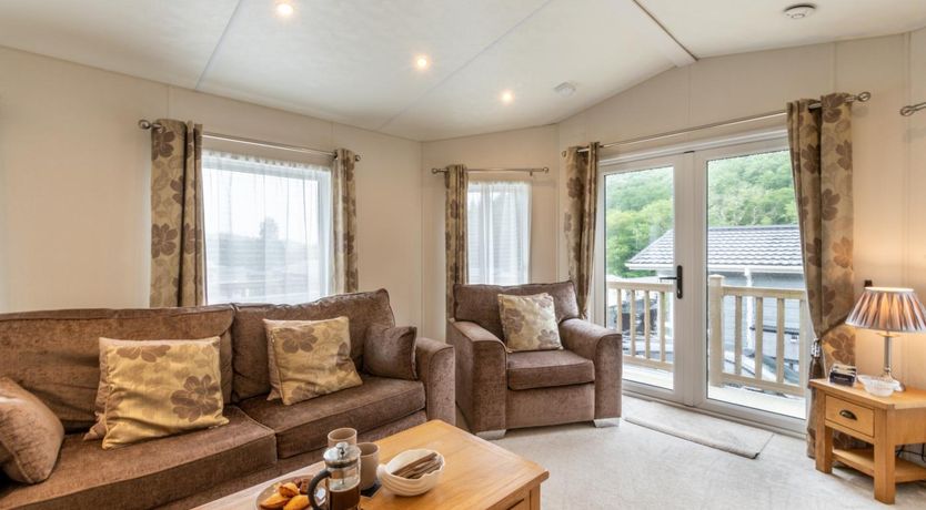 Photo of 2 Bed in Gilfachrheda