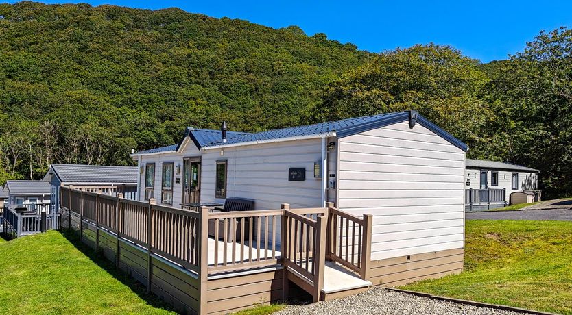 Photo of 2 Bed in Gilfachrheda