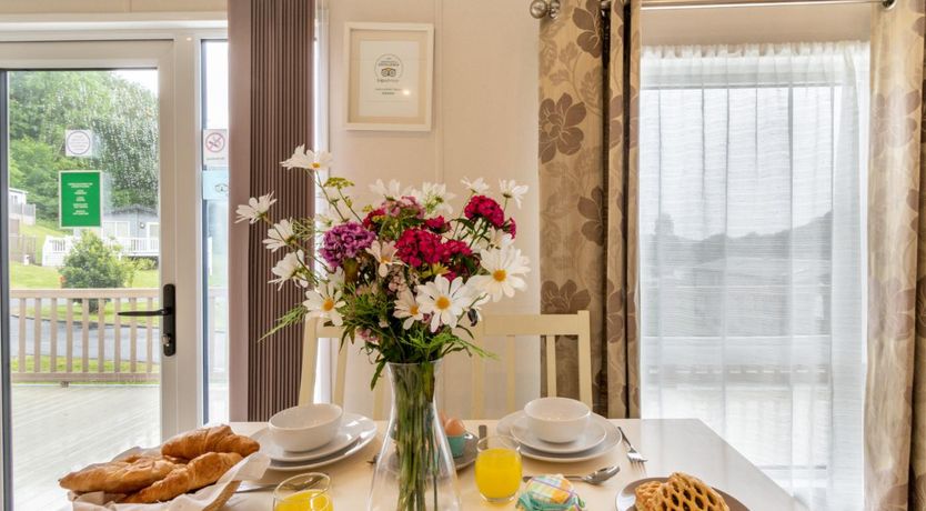 Photo of 2 Bed in Gilfachrheda