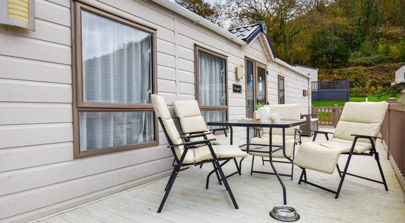 Photo of 2 Bed in Gilfachrheda