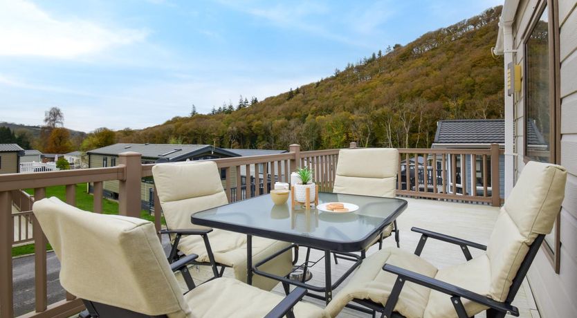 Photo of 2 Bed in Gilfachrheda