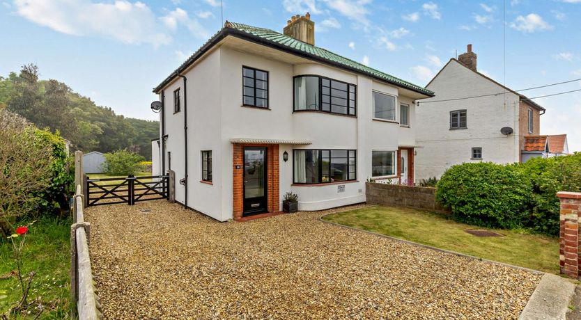 Photo of 3 Bed in Overstrand