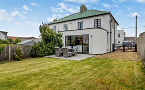 Photo of 3 Bed in Overstrand