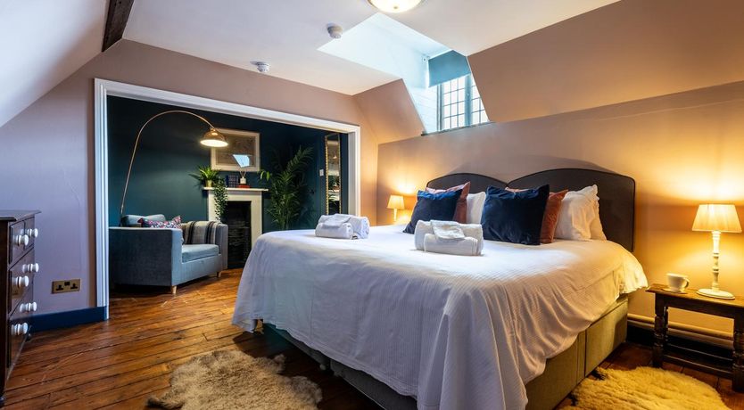 Photo of 6 Bed in Tollard Royal