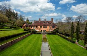 Photo of 6-bed-in-tollard-royal