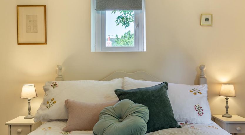 Photo of 2 Bed in Chideock