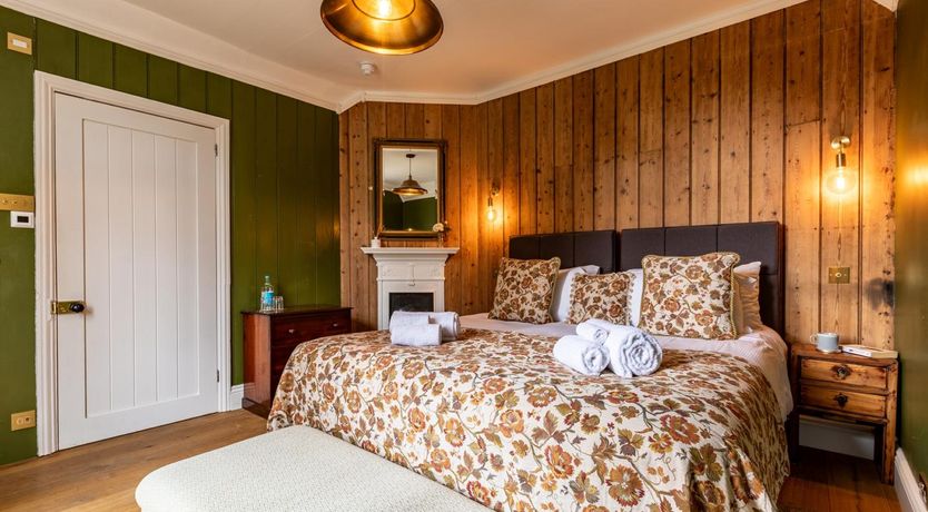 Photo of 2 Bed in Tollard Royal