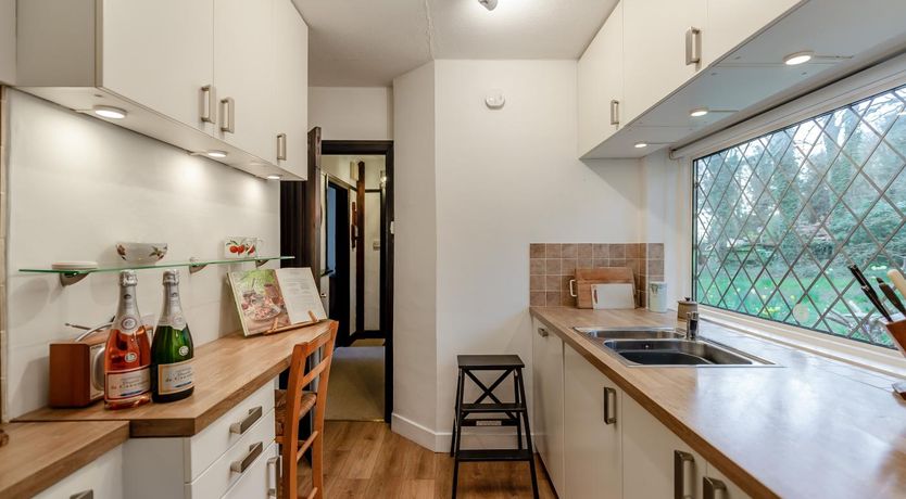 Photo of 2 Bed in Charing