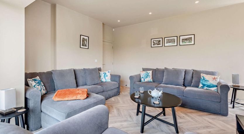Photo of 4 Bed in Bamford