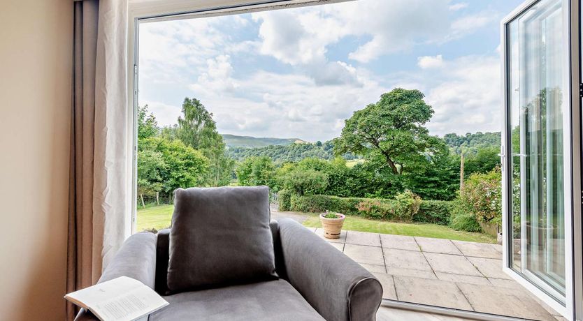 Photo of 4 Bed in Bamford