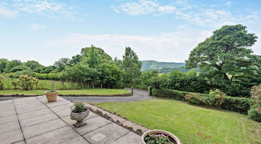 Photo of 4 Bed in Bamford