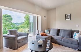 Photo of 4-bed-in-bamford